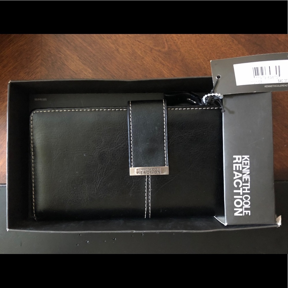 Kenneth Cole Reaction Brand New Leather Wallet